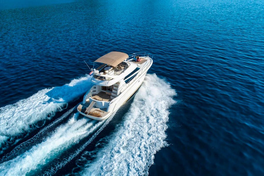 dubrovnik-yacht-charter-prestige-42-fly-motor-yacht-003.jpg